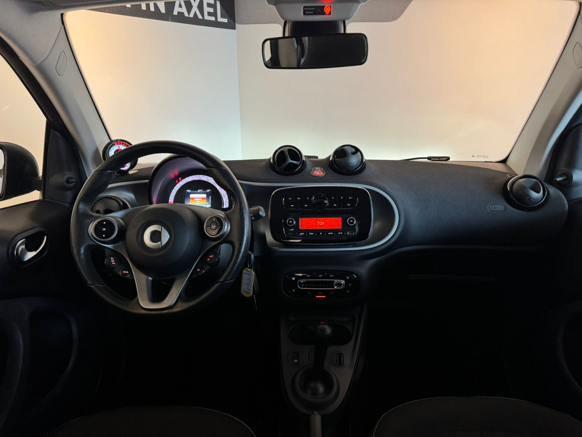45203012-12.jpg