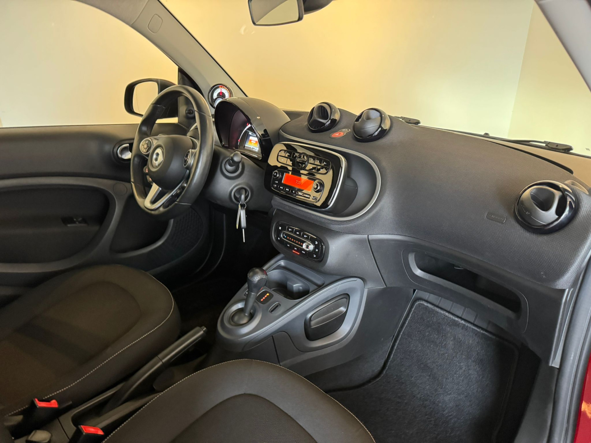 45203012-15.jpg