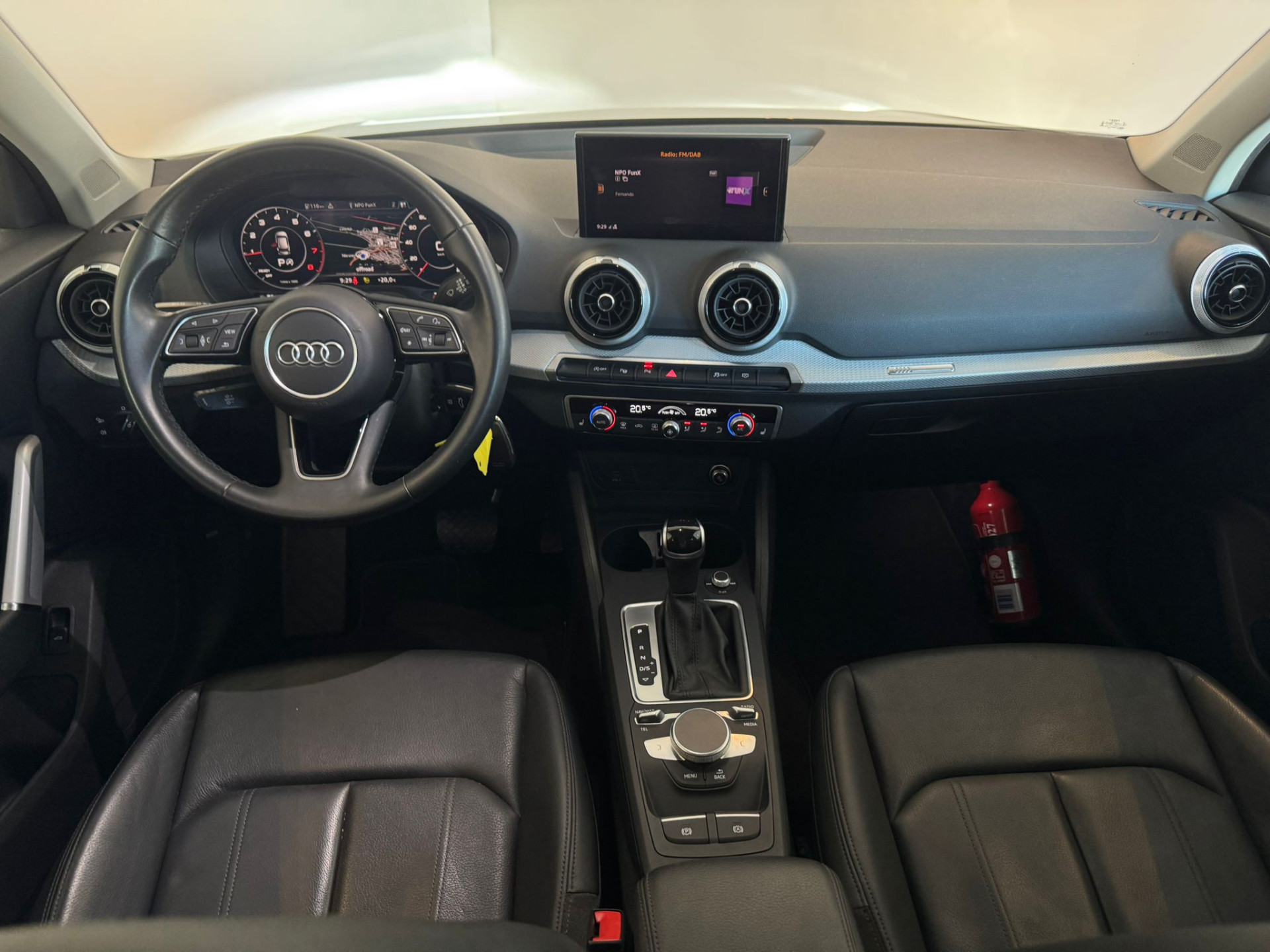 47016712-24.jpg