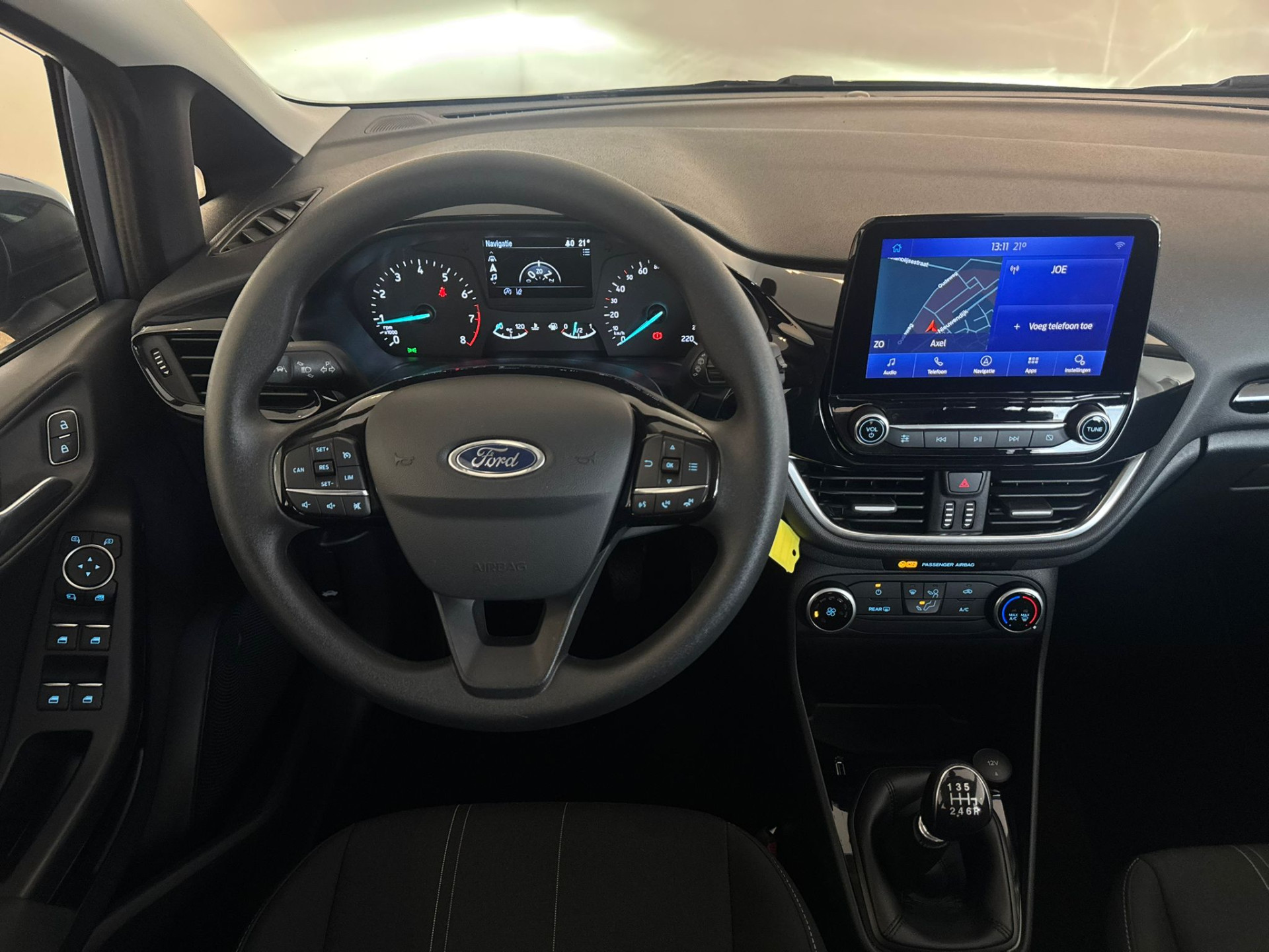 47120383-24.jpg