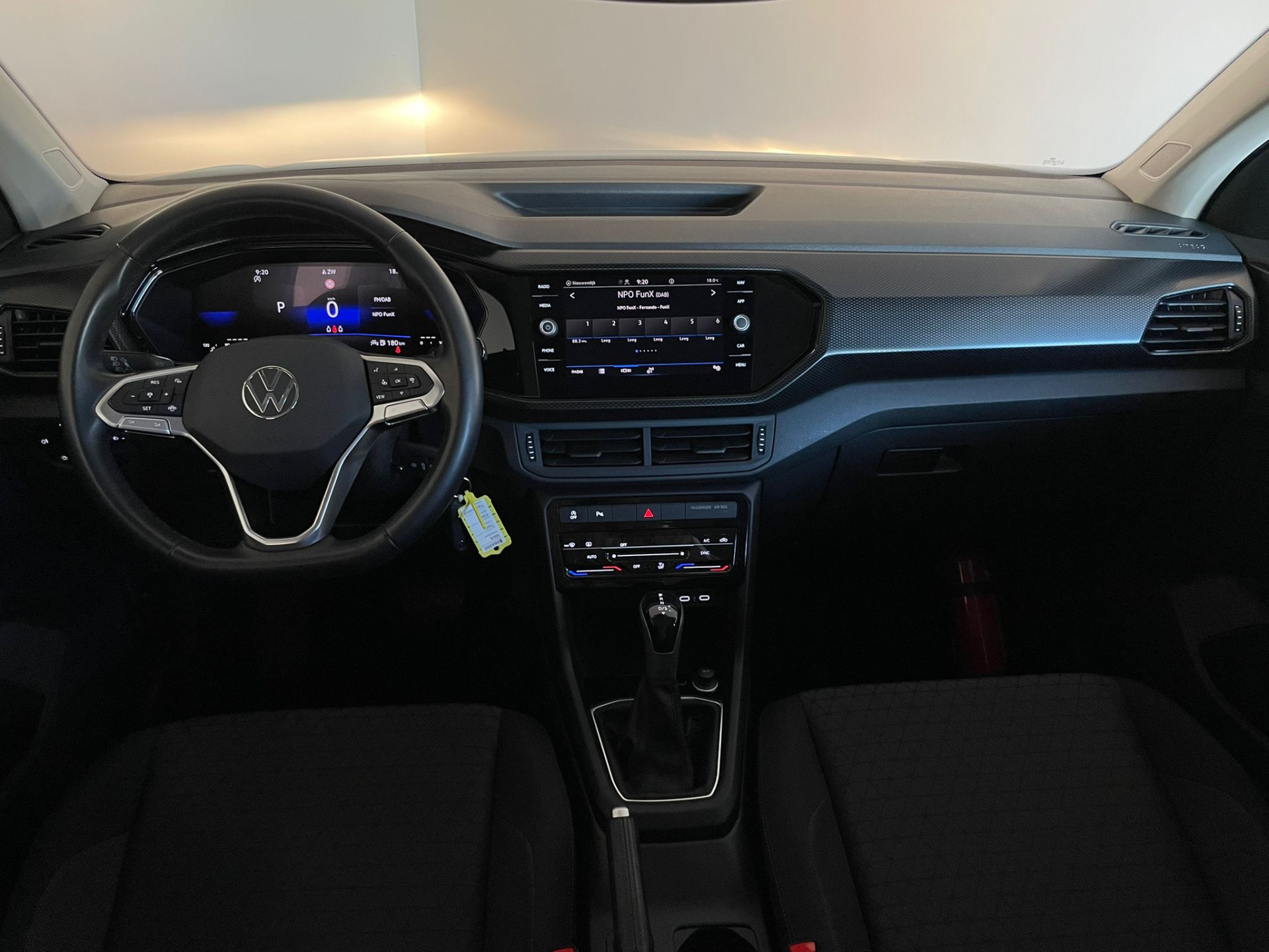 47502409-23.jpg