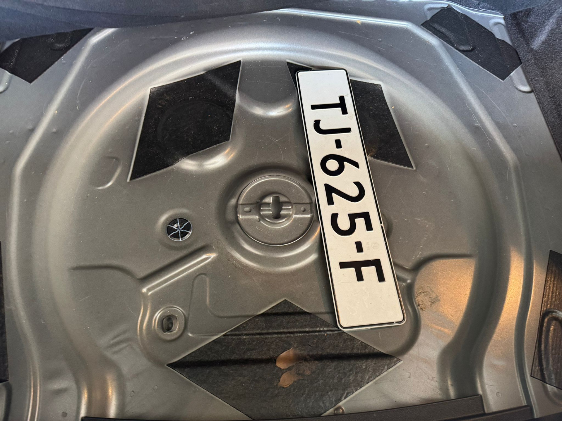47593903-49.jpg