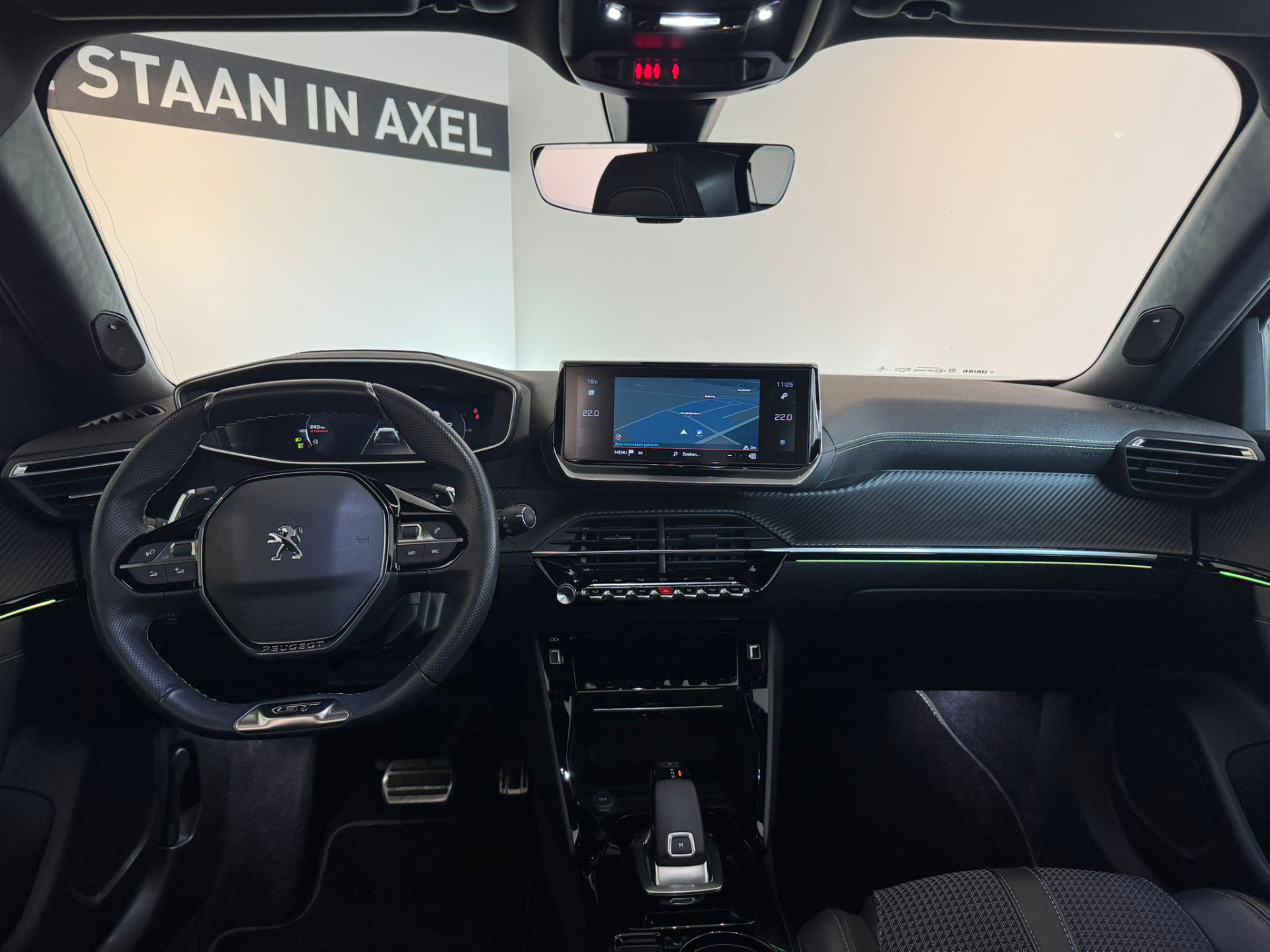 47942095-3.jpg