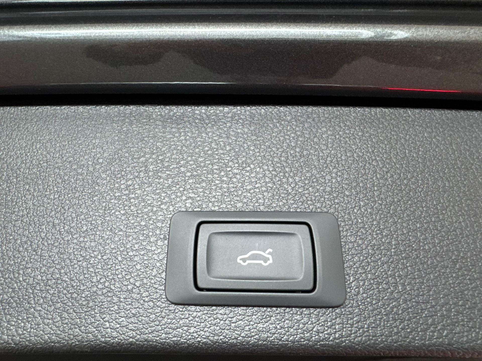 48122682-48.jpg